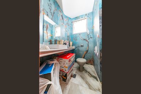 Apartamento à venda com 180m², 3 quartos e 4 vagas Apartamento à venda com 180m², 3 quartos e 4 vagasBanheiro da Suíte 1