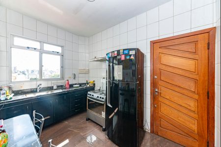 Apartamento à venda com 180m², 3 quartos e 4 vagas Apartamento à venda com 180m², 3 quartos e 4 vagasCozinha