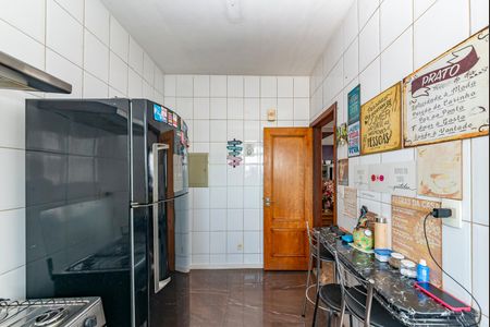 Apartamento à venda com 180m², 3 quartos e 4 vagas Apartamento à venda com 180m², 3 quartos e 4 vagasCozinha