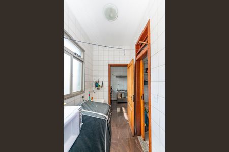 Apartamento à venda com 180m², 3 quartos e 4 vagas Apartamento à venda com 180m², 3 quartos e 4 vagasÁrea de Serviço