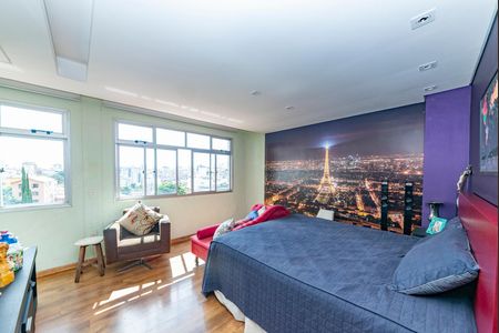 Apartamento à venda com 180m², 3 quartos e 4 vagas Apartamento à venda com 180m², 3 quartos e 4 vagasSuíte 2