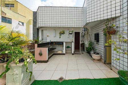 Apartamento à venda com 180m², 3 quartos e 4 vagas Apartamento à venda com 180m², 3 quartos e 4 vagasÁrea Gourmet