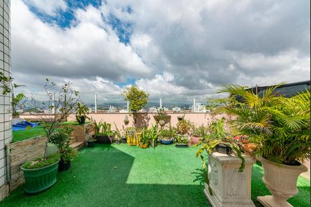 Apartamento à venda com 180m², 3 quartos e 4 vagas Apartamento à venda com 180m², 3 quartos e 4 vagasÁrea Gourmet