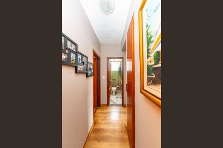 Apartamento à venda com 180m², 3 quartos e 4 vagas Apartamento à venda com 180m², 3 quartos e 4 vagasCorredor