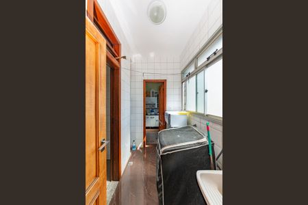 Apartamento à venda com 180m², 3 quartos e 4 vagas Apartamento à venda com 180m², 3 quartos e 4 vagasÁrea de Serviço