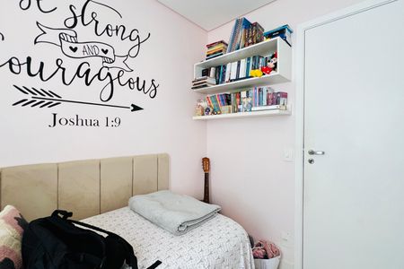 Apartamento à venda com 114m², 4 quartos e 2 vagasQuarto 2