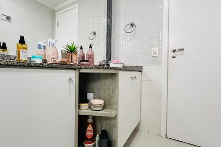 Apartamento à venda com 114m², 4 quartos e 2 vagasBanheiro da Suíte
