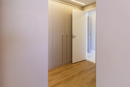 Apartamento à venda com 131m², 3 quartos e 3 vagas Apartamento à venda com 131m², 3 quartos e 3 vagasCloset da Suite Master