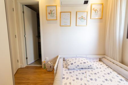 Apartamento à venda com 131m², 3 quartos e 3 vagas Apartamento à venda com 131m², 3 quartos e 3 vagasSuite 2