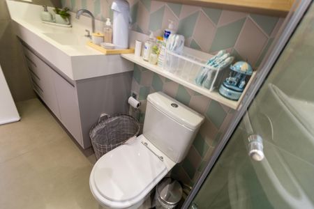 Apartamento à venda com 131m², 3 quartos e 3 vagas Apartamento à venda com 131m², 3 quartos e 3 vagasBanheiro da Suíte 2
