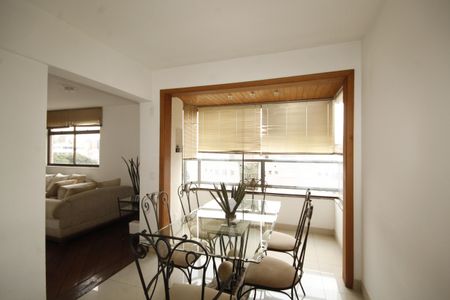 Apartamento à venda com 109m², 3 quartos e 3 vagasCopa