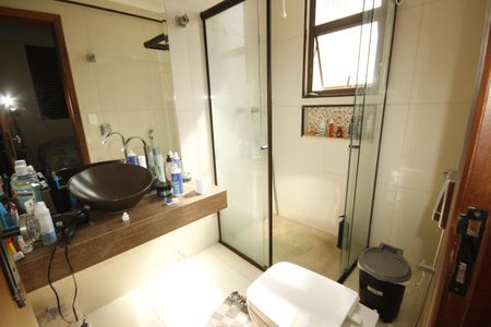 Apartamento à venda com 109m², 3 quartos e 3 vagasBanheiro 2