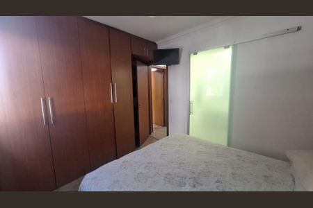 Apartamento à venda com 101m², 3 quartos e 2 vagas Apartamento à venda com 101m², 3 quartos e 2 vagasQuarto de casal