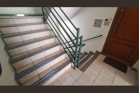 Apartamento à venda com 101m², 3 quartos e 2 vagas Apartamento à venda com 101m², 3 quartos e 2 vagasescada