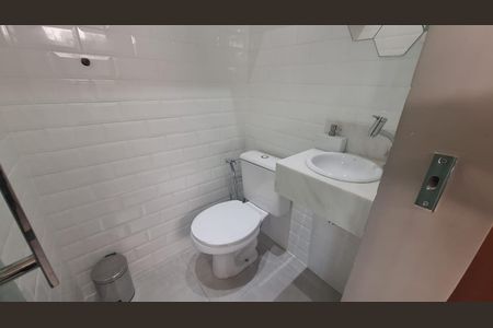 Apartamento à venda com 101m², 3 quartos e 2 vagas Apartamento à venda com 101m², 3 quartos e 2 vagasBanheiro da área privativa