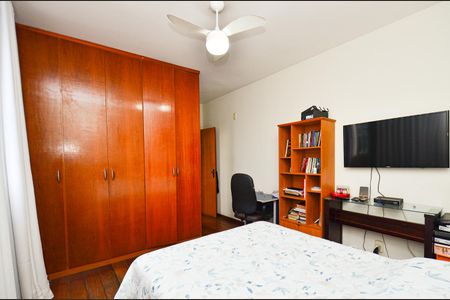 Apartamento à venda com 139m², 3 quartos e 2 vagas Apartamento à venda com 139m², 3 quartos e 2 vagasSuite