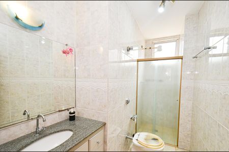 Apartamento à venda com 139m², 3 quartos e 2 vagas Apartamento à venda com 139m², 3 quartos e 2 vagasBanheiro Social