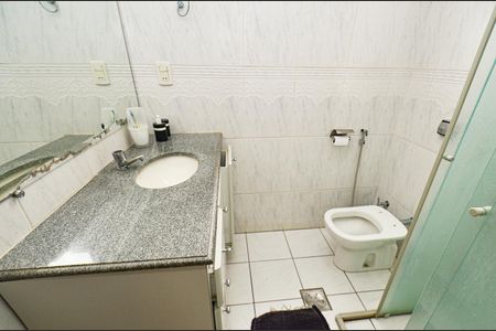 Apartamento à venda com 139m², 3 quartos e 2 vagas Apartamento à venda com 139m², 3 quartos e 2 vagasBanheiro Suite