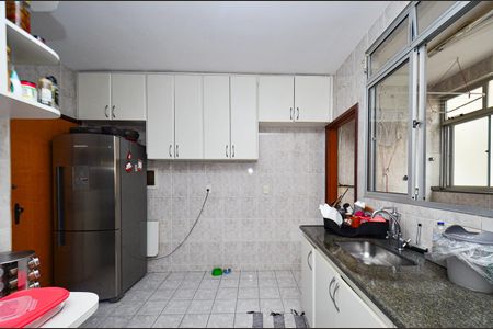 Apartamento à venda com 139m², 3 quartos e 2 vagas Apartamento à venda com 139m², 3 quartos e 2 vagasCozinha