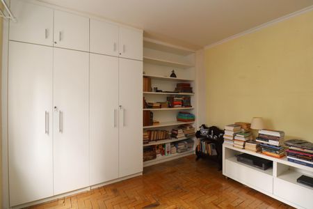 Apartamento à venda com 168m², 4 quartos e 2 vagas Apartamento à venda com 168m², 4 quartos e 2 vagasQuarto