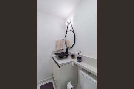 Apartamento à venda com 59m², 2 quartos e 1 vaga Apartamento à venda com 59m², 2 quartos e 1 vagaBanheiro