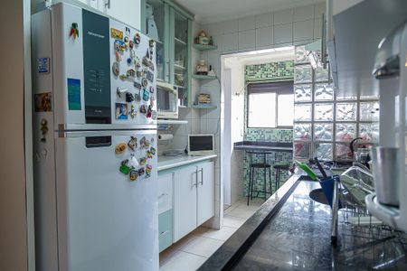 Apartamento à venda com 84m², 3 quartos e 2 vagas Apartamento à venda com 84m², 3 quartos e 2 vagasCozinha