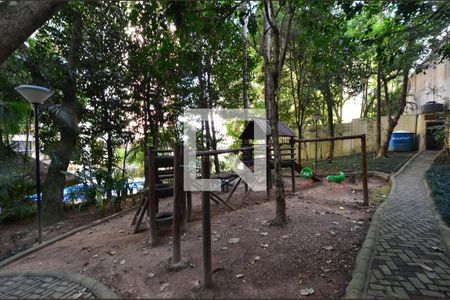 Apartamento à venda com 84m², 3 quartos e 2 vagas Apartamento à venda com 84m², 3 quartos e 2 vagasPlayground