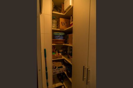 Apartamento à venda com 84m², 3 quartos e 2 vagas Apartamento à venda com 84m², 3 quartos e 2 vagasCozinha - Despensa