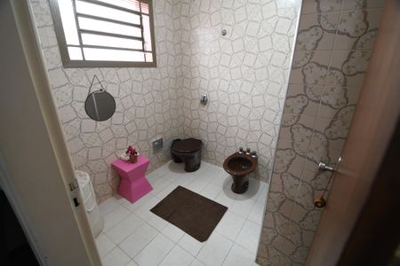 Casa à venda com 177m², 3 quartos e 4 vagasBanheiro 1