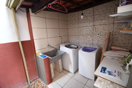 Casa à venda com 177m², 3 quartos e 4 vagasÁrea de Serviço