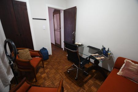 Casa à venda com 177m², 3 quartos e 4 vagasEscritório