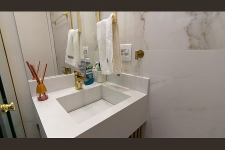 Casa de condomínio à venda com 82m², 2 quartos e 1 vaga Casa de condomínio à venda com 82m², 2 quartos e 1 vagaBanheiro