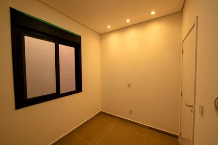 Casa à venda com 178m², 2 quartos e 5 vagas Casa à venda com 178m², 2 quartos e 5 vagasQuarto