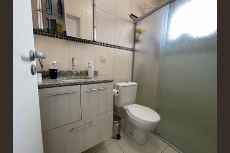 Casa à venda com 170m², 4 quartos e 4 vagas Casa à venda com 170m², 4 quartos e 4 vagasBanheiro da Suíte 1