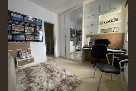 Casa à venda com 170m², 4 quartos e 4 vagas Casa à venda com 170m², 4 quartos e 4 vagasSuíte 2