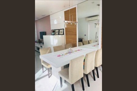 Casa à venda com 220m², 3 quartos e 5 vagas