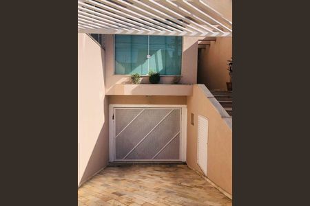 Casa à venda com 220m², 3 quartos e 5 vagas