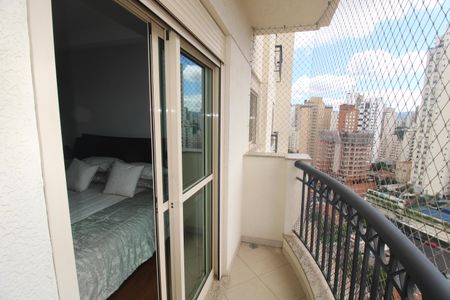 Apartamento à venda com 179m², 4 quartos e 3 vagasQuarto 3 - Varanda