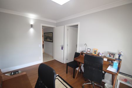 Apartamento à venda com 179m², 4 quartos e 3 vagasEscritório