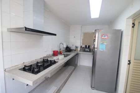 Apartamento à venda com 179m², 4 quartos e 3 vagasCozinha