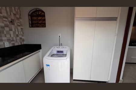 Casa à venda com 224m², 4 quartos e 6 vagas Casa à venda com 224m², 4 quartos e 6 vagasÁrea de Serviço