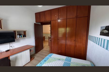 Casa à venda com 224m², 4 quartos e 6 vagas Casa à venda com 224m², 4 quartos e 6 vagasQuarto 2