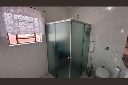 Casa à venda com 224m², 4 quartos e 6 vagas Casa à venda com 224m², 4 quartos e 6 vagasBanheiro da Suíte
