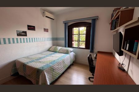 Casa à venda com 224m², 4 quartos e 6 vagas Casa à venda com 224m², 4 quartos e 6 vagasQuarto 2