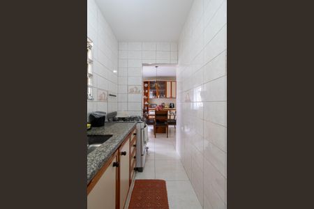 Casa à venda com 380m², 10 quartos e 2 vagas Casa à venda com 380m², 10 quartos e 2 vagasCozinha