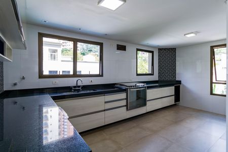 Apartamento à venda com 250m², 3 quartos e 3 vagas Apartamento à venda com 250m², 3 quartos e 3 vagasCozinha