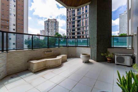 Apartamento à venda com 250m², 3 quartos e 3 vagas Apartamento à venda com 250m², 3 quartos e 3 vagasVaranda