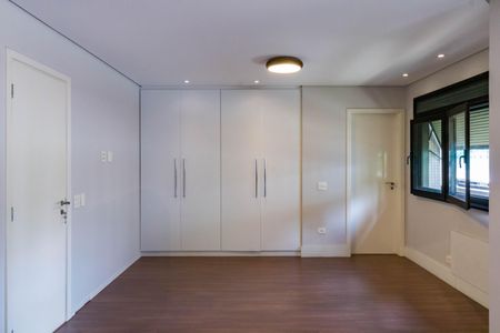 Apartamento à venda com 250m², 3 quartos e 3 vagas Apartamento à venda com 250m², 3 quartos e 3 vagasQuarto 3
