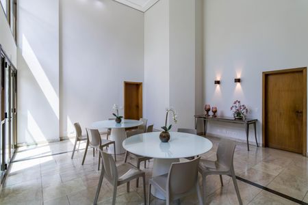 Apartamento à venda com 250m², 3 quartos e 3 vagas Apartamento à venda com 250m², 3 quartos e 3 vagasÁrea comum