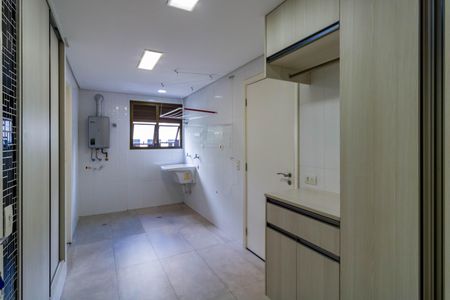 Apartamento à venda com 250m², 3 quartos e 3 vagas Apartamento à venda com 250m², 3 quartos e 3 vagasCozinha